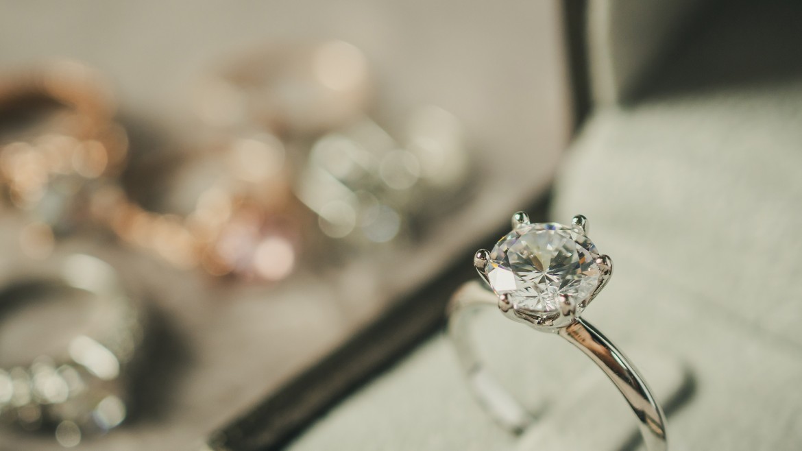 How Do I Find Out How Much My Engagement Ring Is Worth